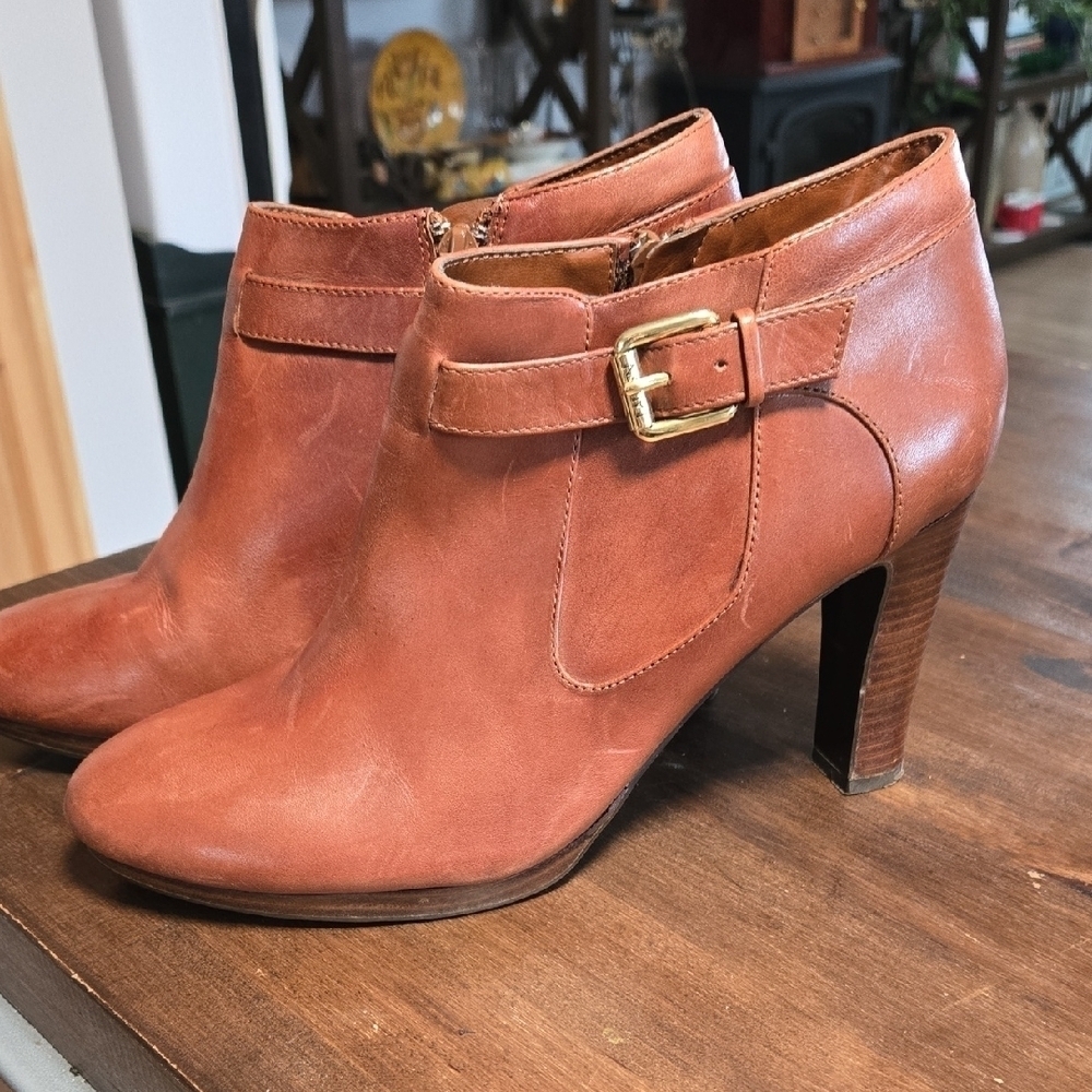 Ralph Lauren Maleah Stacked Heel Bootie Womens Size 9.5 Leather